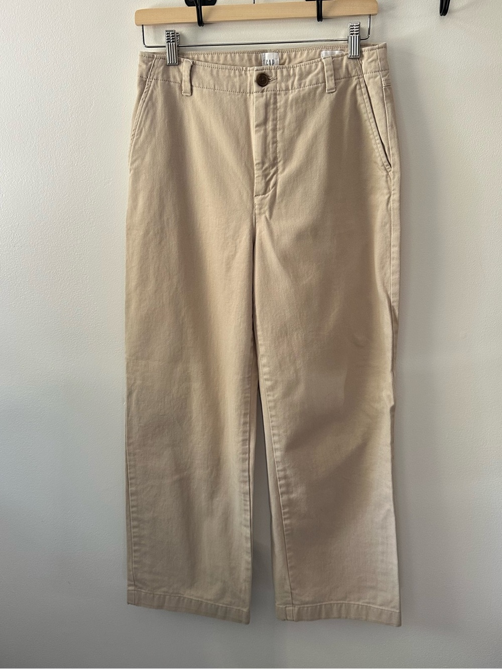 GAP W’s Loose Khaki Pants Straight Chinos in Light Beige 100% Cotton.